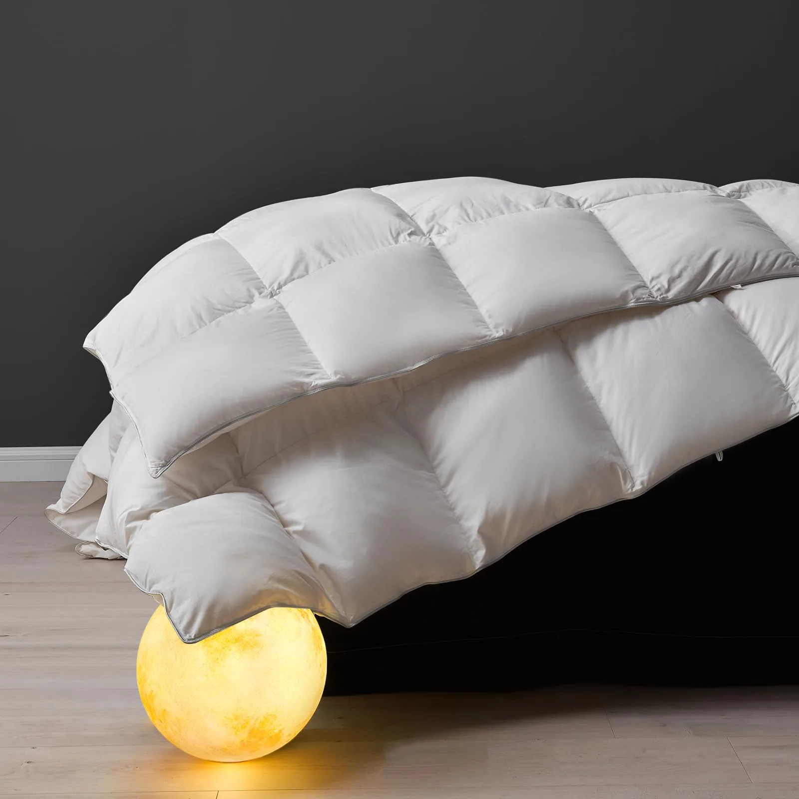 Letnia kołdra DWR 200×200 cm, 90% puch, 10% pierze, wypełnienie 720 g
